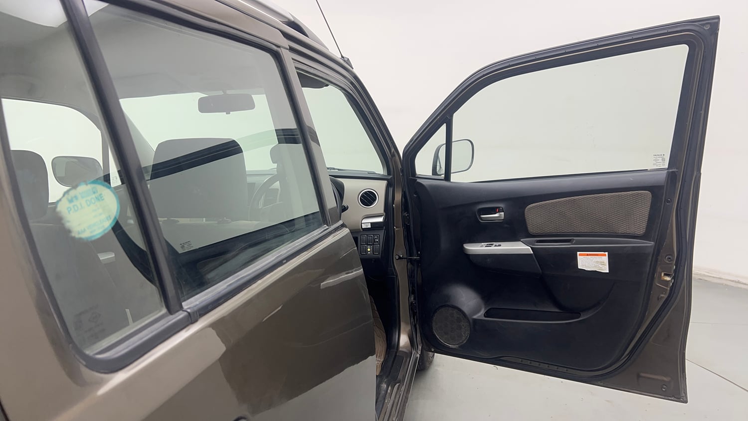 Used 2014 Maruti Suzuki Wagon R LXI CNG Cng Manual interior RIGHT FRONT DOOR OPEN VIEW