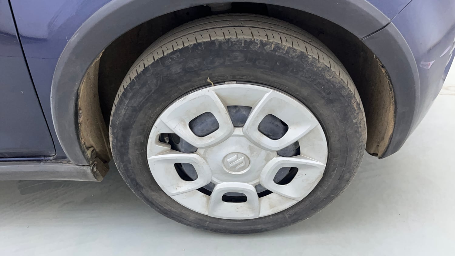 Used 2024 Maruti Suzuki Ignis Delta 1.2 MT Petrol Manual tyres RIGHT FRONT TYRE RIM VIEW