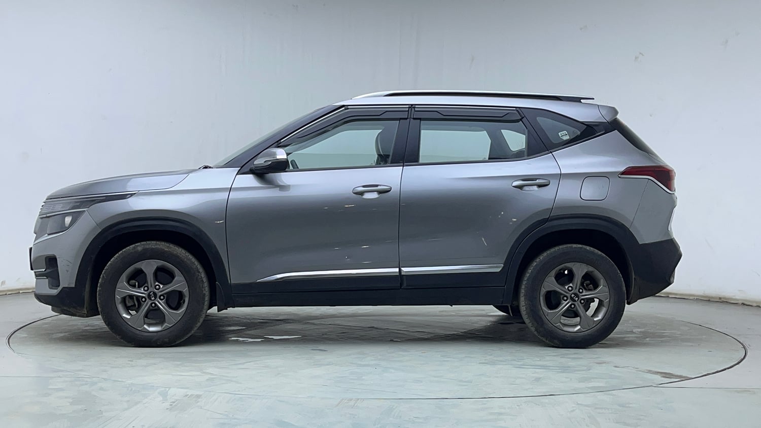 Used 2019 Kia Seltos HTK Plus 1.5 Diesel Diesel Manual exterior LEFT SIDE VIEW