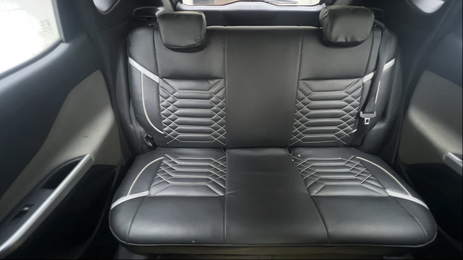 Used 2023 Nissan Magnite XL Petrol Manual interior REAR SEAT CONDITION VIEW