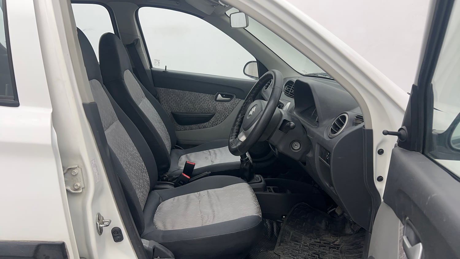 Used 2018 Maruti Suzuki Alto 800 VXi Petrol Manual interior RIGHT SIDE FRONT DOOR CABIN VIEW