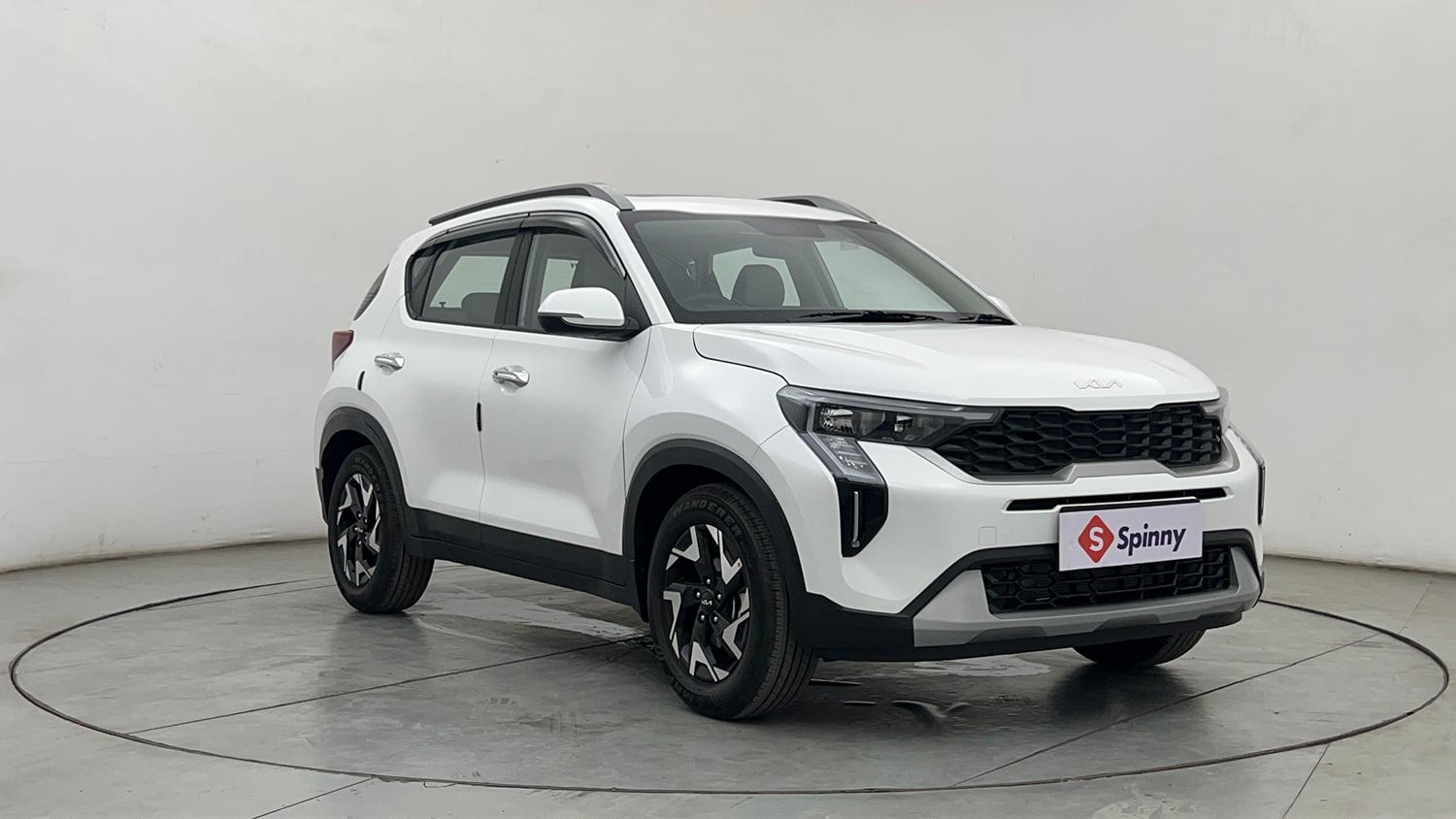 Used 2026 Kia Sonet HTK Plus 1.2 Petrol MT Petrol Manual exterior RIGHT FRONT CORNER VIEW