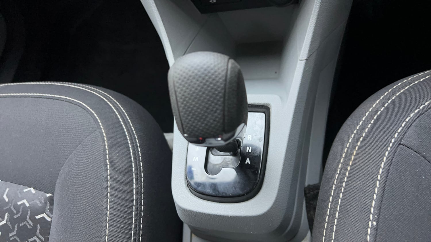 Used 2023 Tata Tiago XTA Petrol Automatic interior GEAR  KNOB VIEW