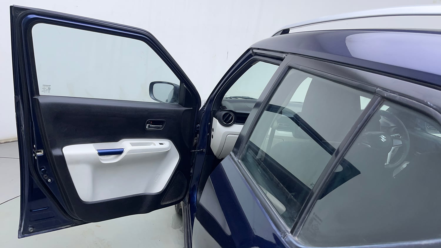 Used 2024 Maruti Suzuki Ignis Delta 1.2 MT Petrol Manual interior LEFT FRONT DOOR OPEN VIEW