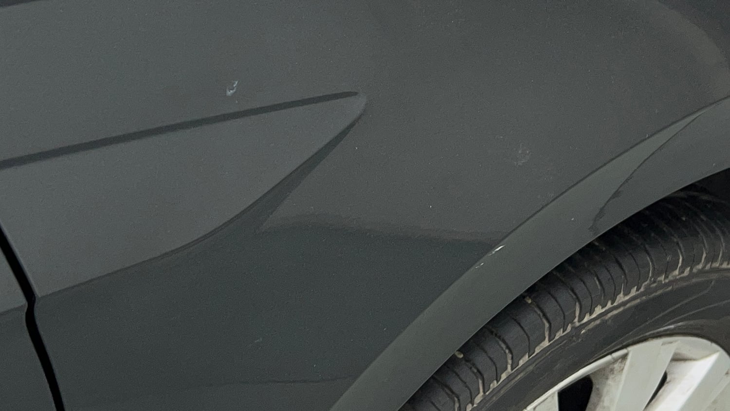 Used 2024 Volkswagen Virtus Highline 1.0 TSI AT Petrol Automatic dents MINOR SCRATCH