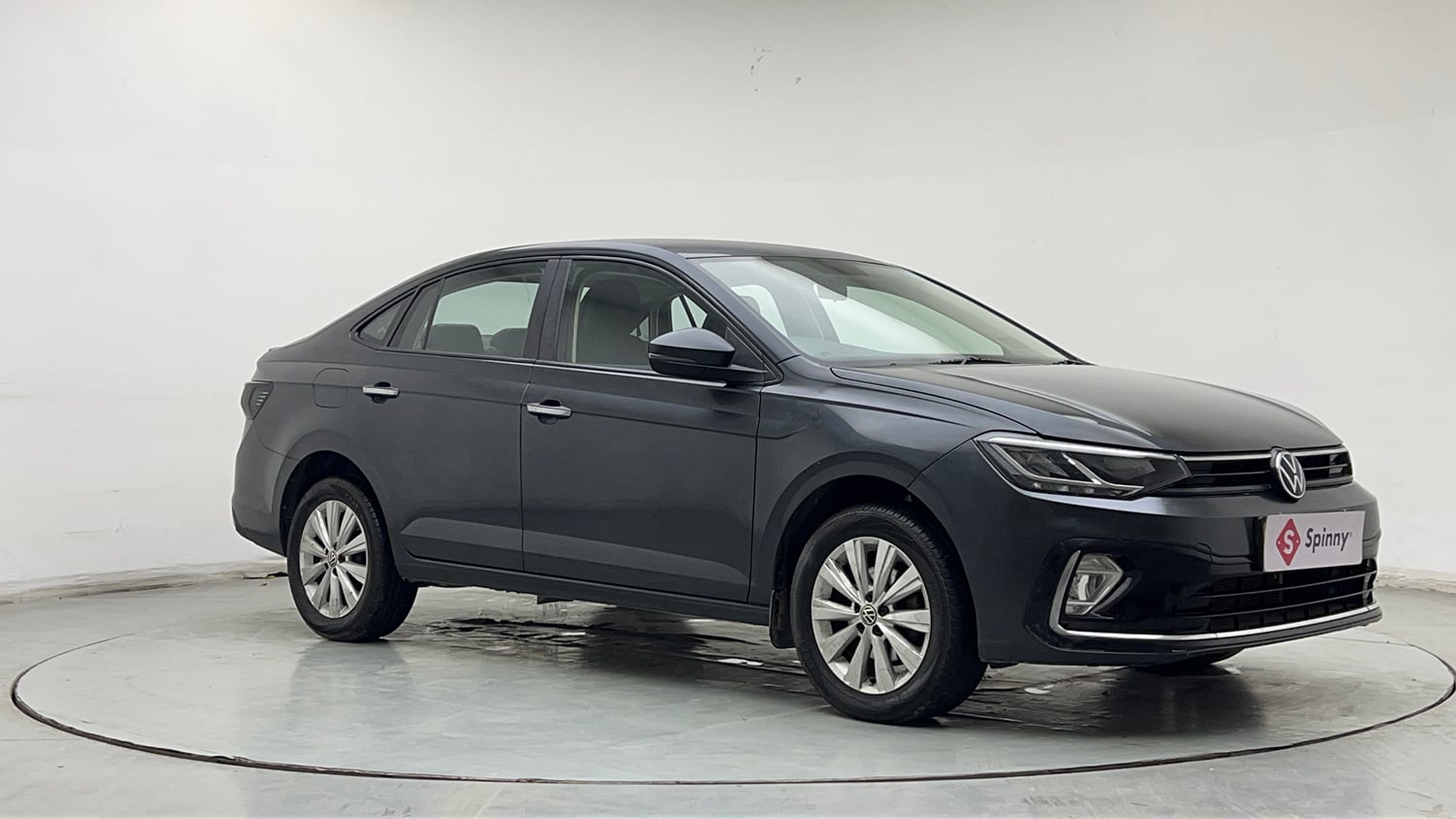 Used 2024 Volkswagen Virtus Highline 1.0 TSI AT Petrol Automatic exterior RIGHT FRONT CORNER VIEW