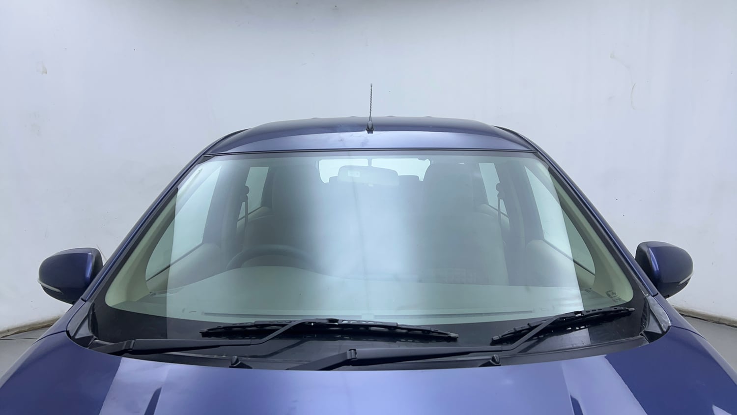 Used 2022 Maruti Suzuki New Ertiga VXi AT Petrol Automatic exterior FRONT WINDSHIELD VIEW