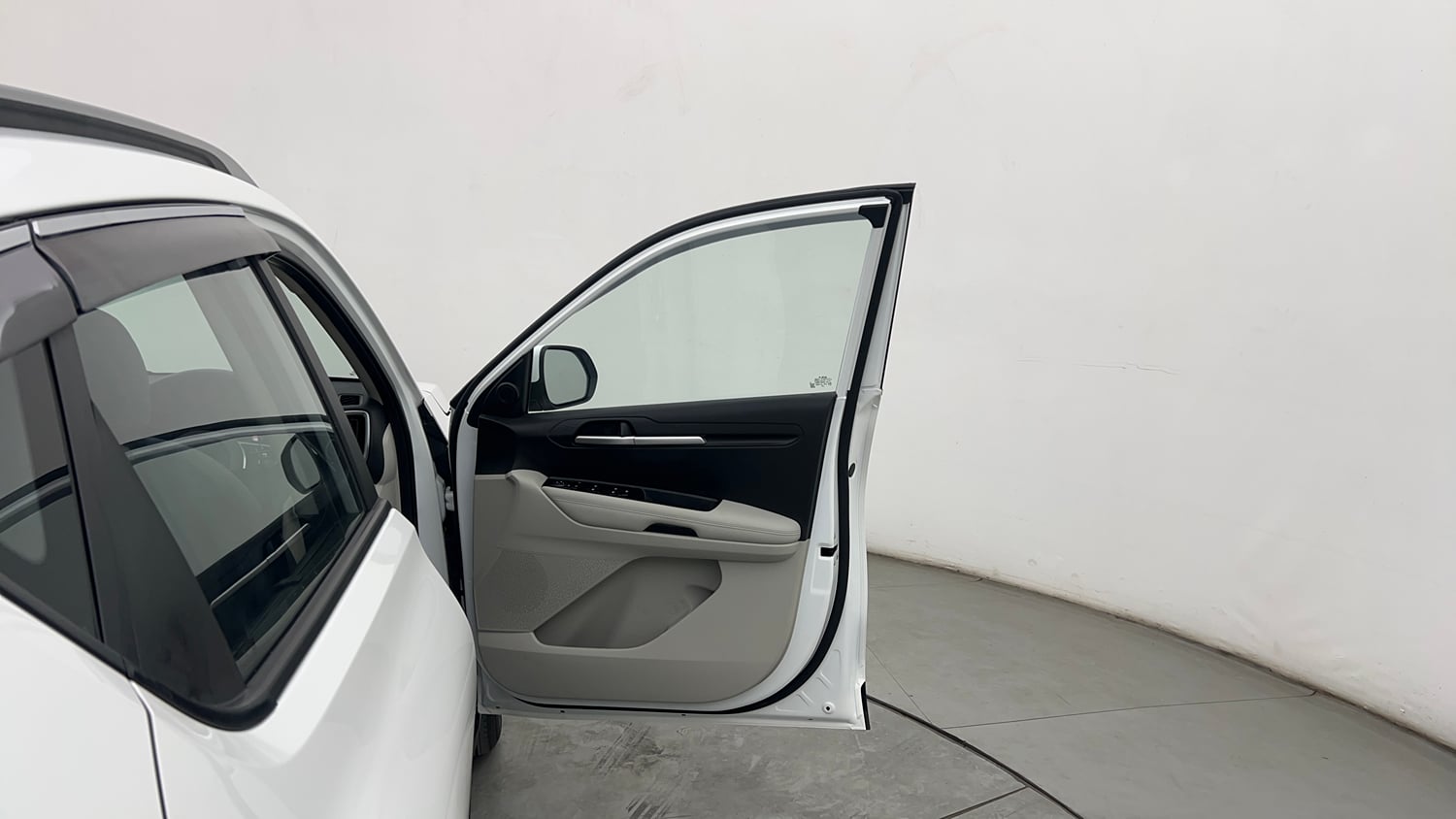 Used 2026 Kia Sonet HTK Plus 1.2 Petrol MT Petrol Manual interior RIGHT FRONT DOOR OPEN VIEW