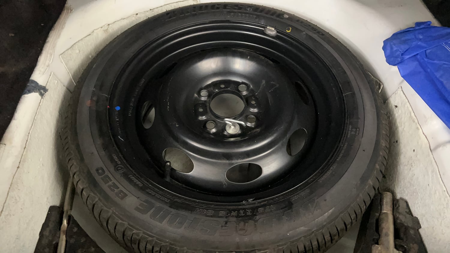 Used 2017 Tata Tigor Revotron XZ Petrol Manual tyres SPARE TYRE VIEW