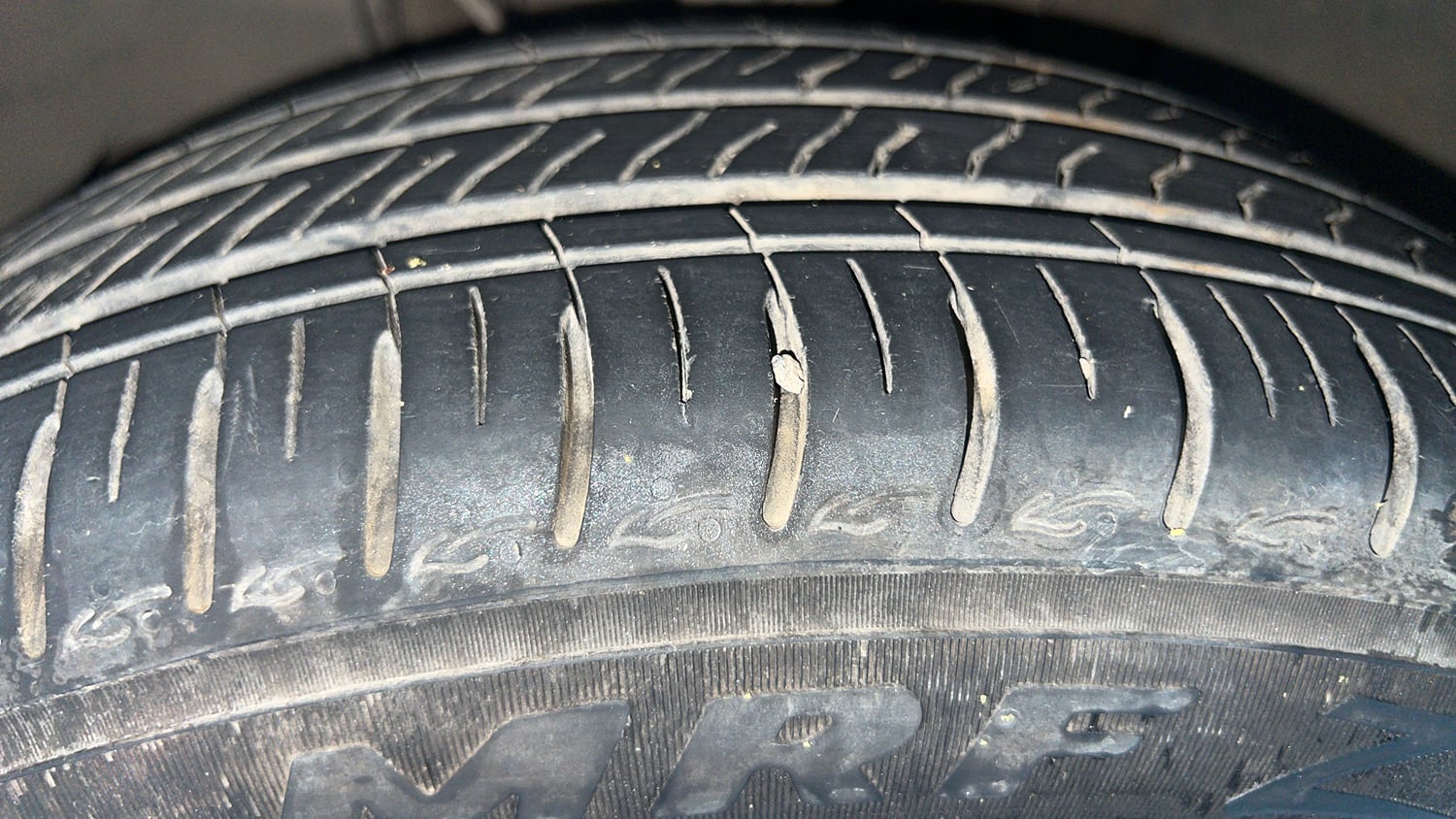 Used 2023 Tata Tigor XZA Plus Leatherette Pack Petrol Automatic tyres LEFT FRONT TYRE TREAD VIEW