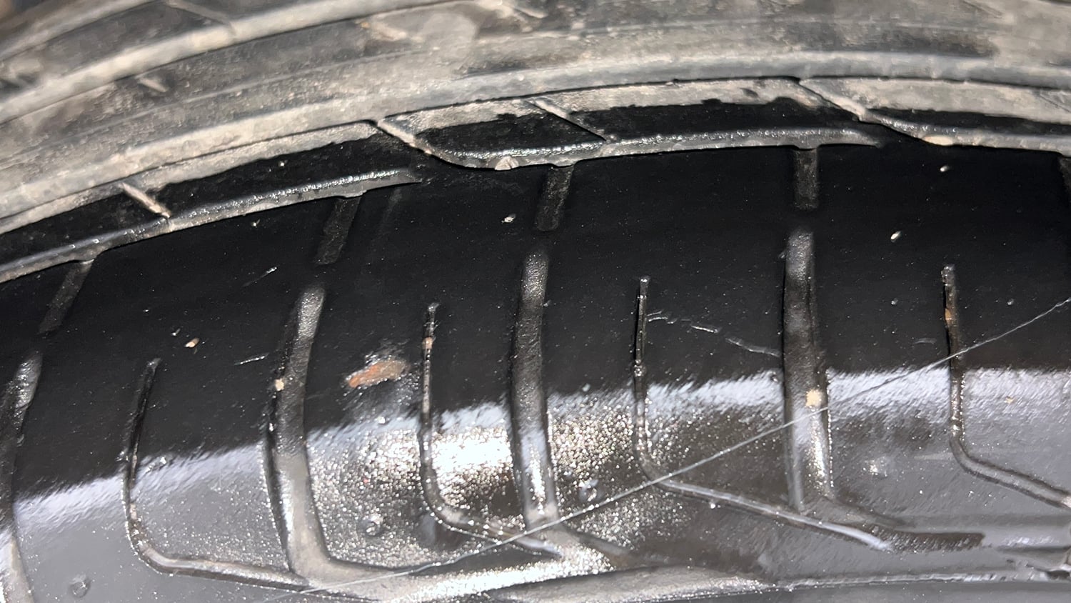Used 2024 Hyundai Venue SX 1.2 Petrol Petrol Manual tyres RIGHT REAR TYRE TREAD VIEW