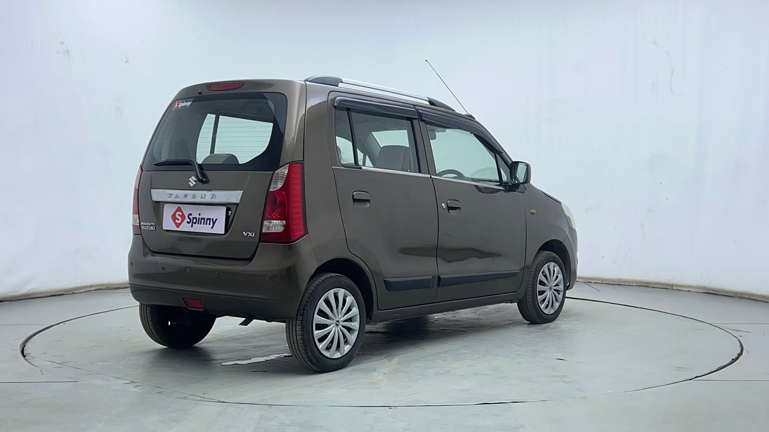 Used 2014 Maruti Suzuki Wagon R VXI Petrol Manual exterior RIGHT REAR CORNER VIEW