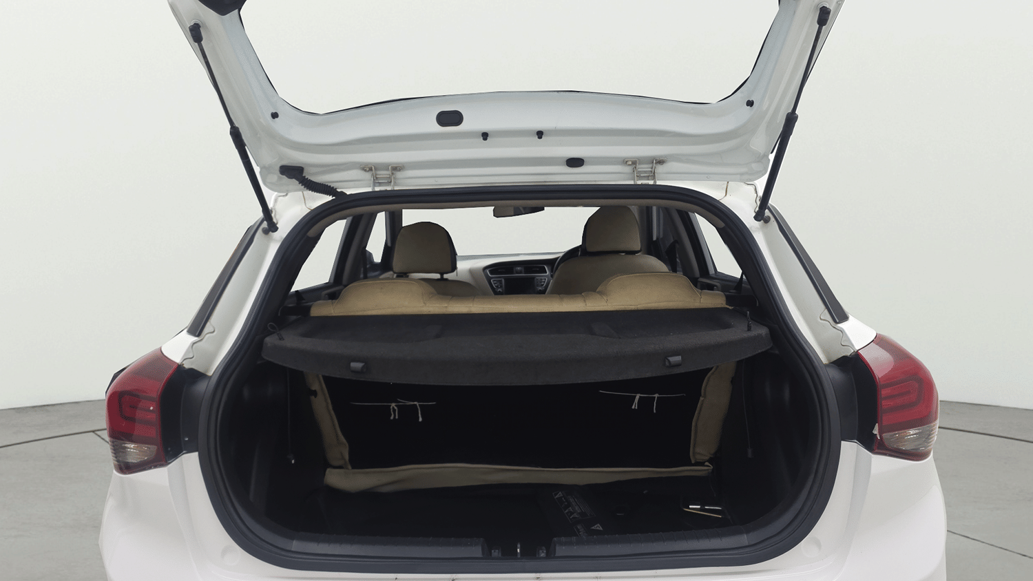 Used 2018 Hyundai Elite i20 Asta 1.2 Petrol Manual interior DICKY INSIDE VIEW