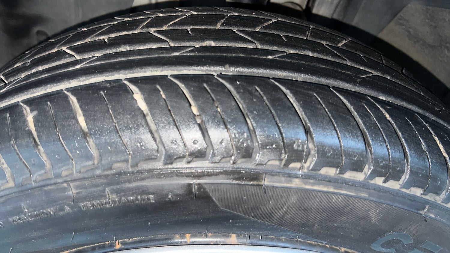 Used 2021 Renault Kiger RXT AMT Petrol Automatic tyres LEFT FRONT TYRE TREAD VIEW