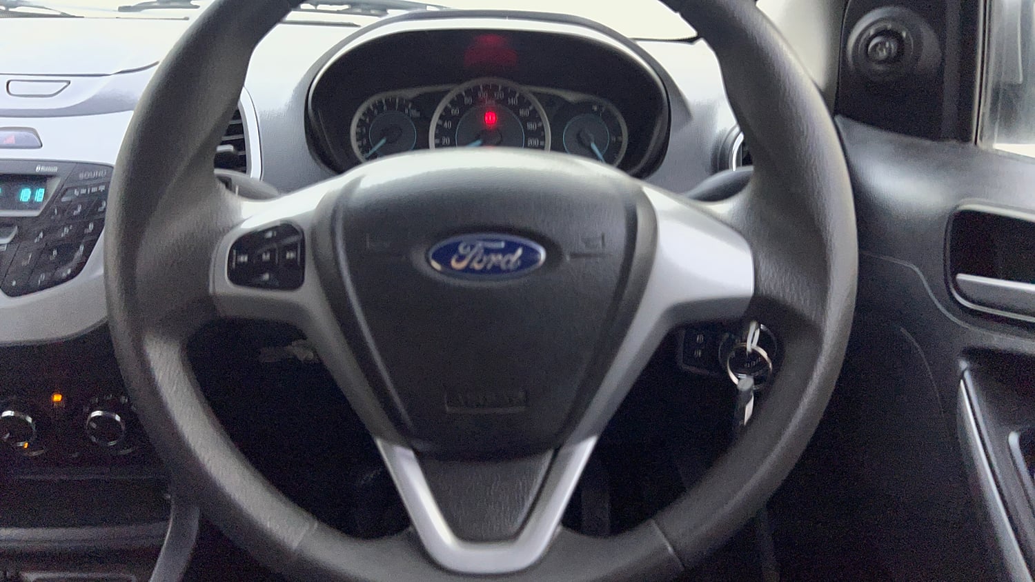 Used 2016 Ford Figo Trend 1.2 Ti-VCT Petrol Manual top_features Airbags