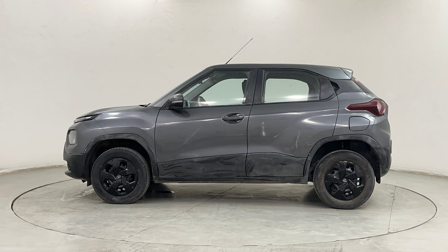 Used 2022 Tata Punch Adventure Rhythm Pack AMT Petrol Automatic exterior LEFT SIDE VIEW