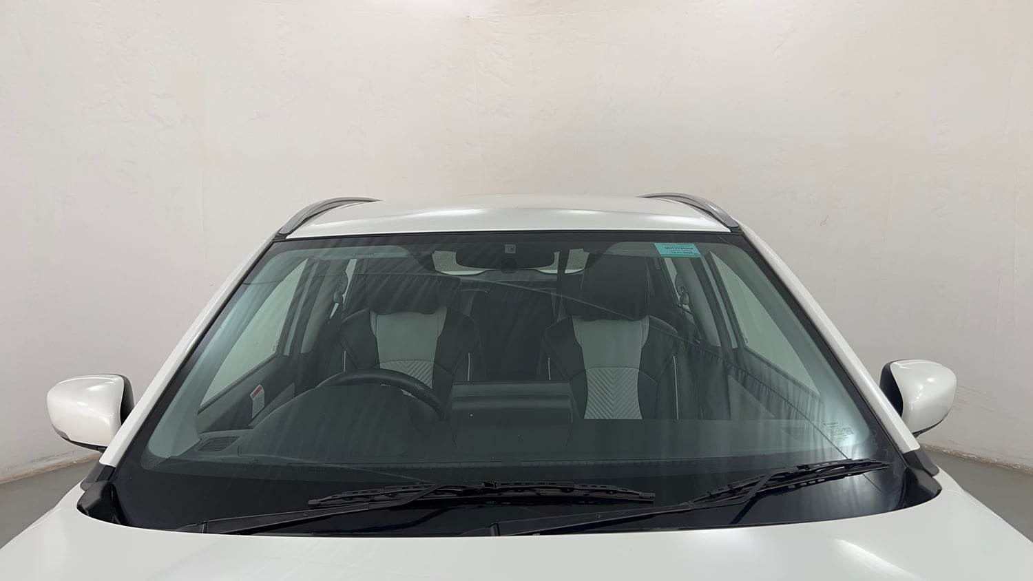 Used 2025 Maruti Suzuki Victoris VXI CNG MT 2W Cng Manual exterior FRONT WINDSHIELD VIEW