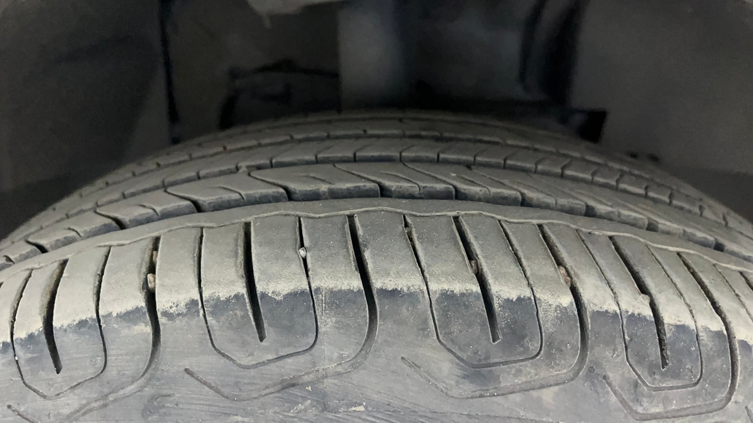 Used 2025 Tata Nexon Creative Plus 1.2 Revotron Petrol 7DCA DT Petrol Automatic tyres RIGHT FRONT TYRE TREAD VIEW