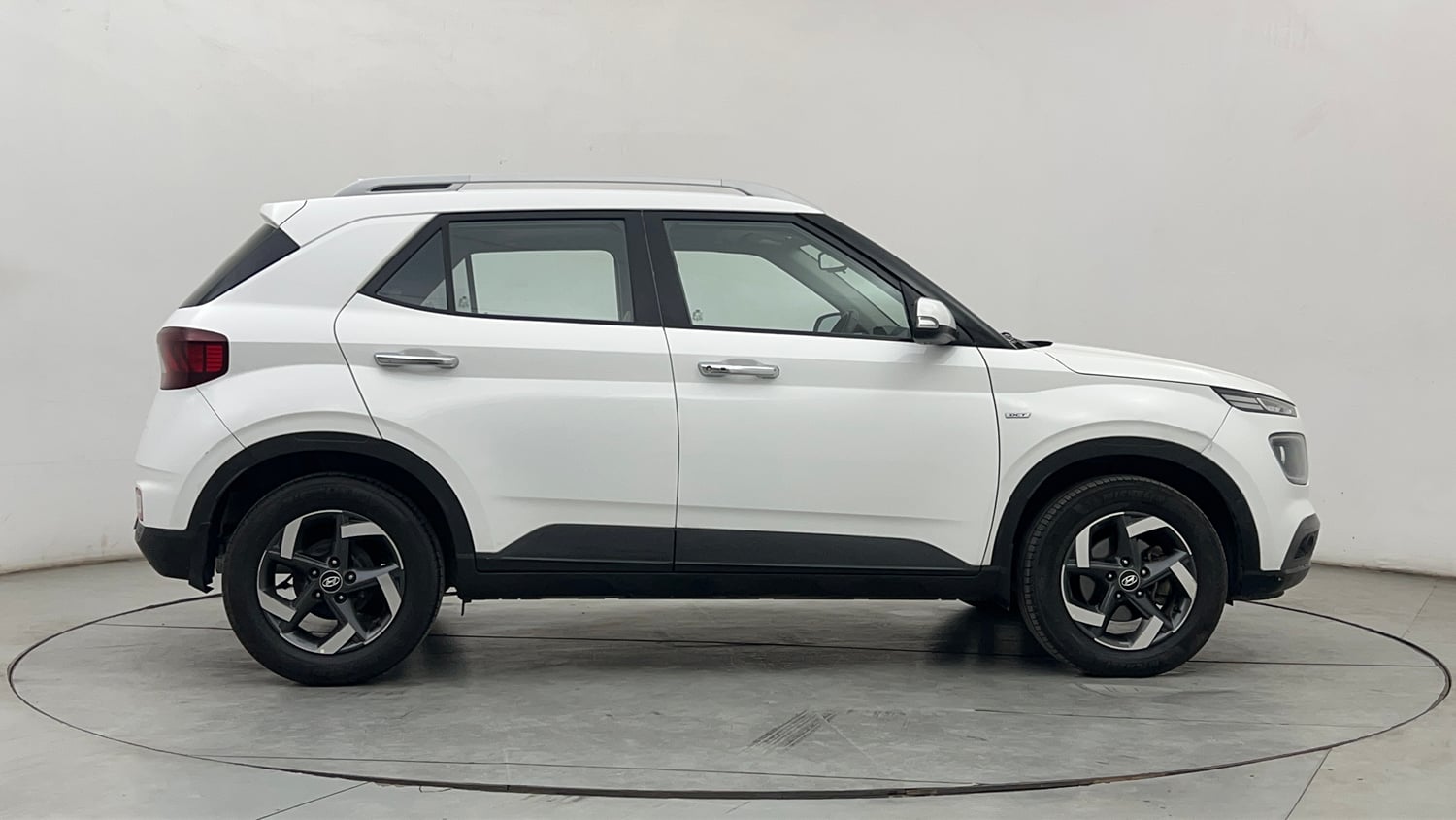 Used 2019 Hyundai Venue SX Plus 1.0 Turbo DCT Petrol Automatic exterior RIGHT SIDE VIEW