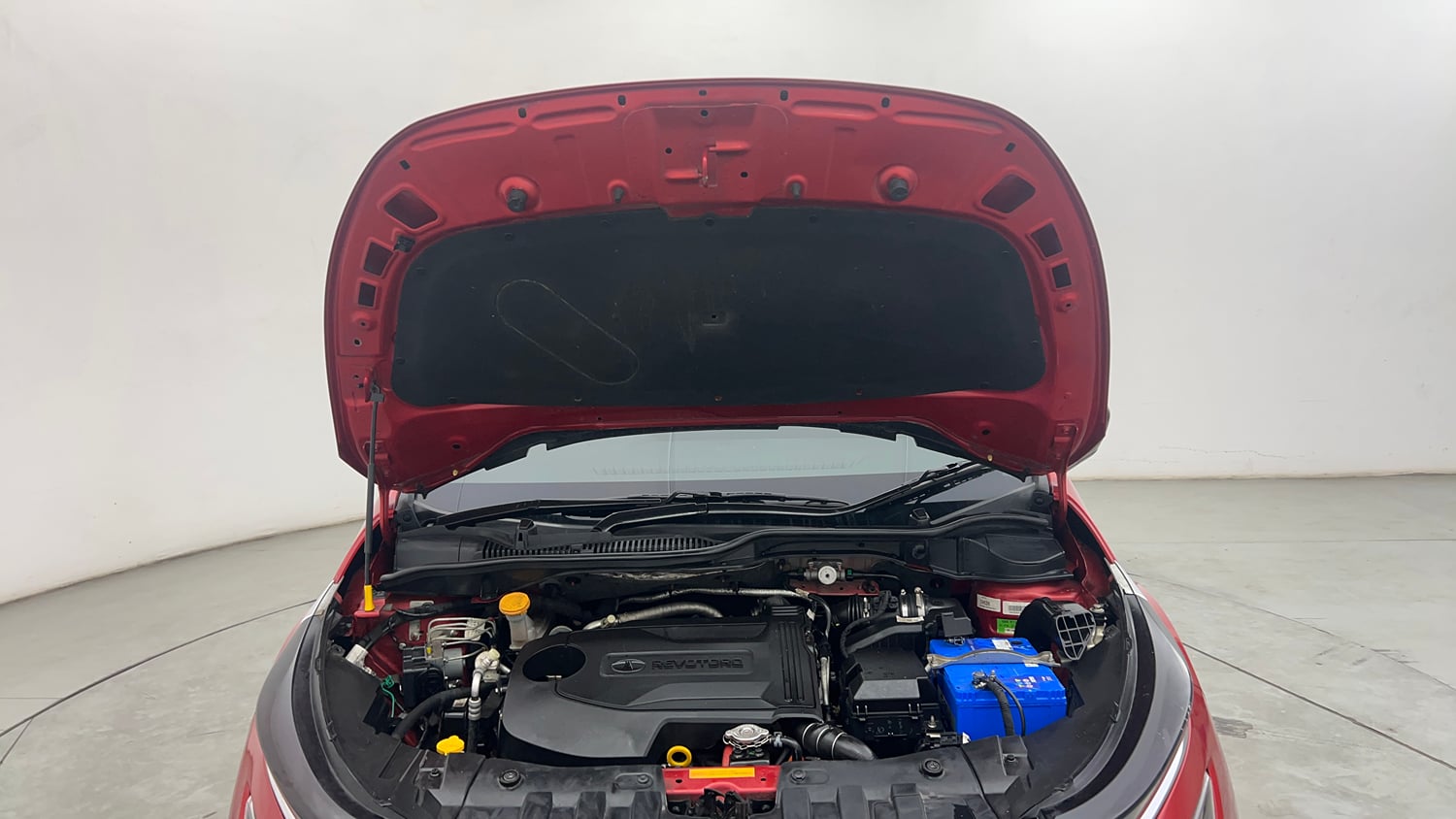 Used 2023 Tata Altroz XZ Diesel Diesel Manual engine ENGINE & BONNET OPEN FRONT VIEW