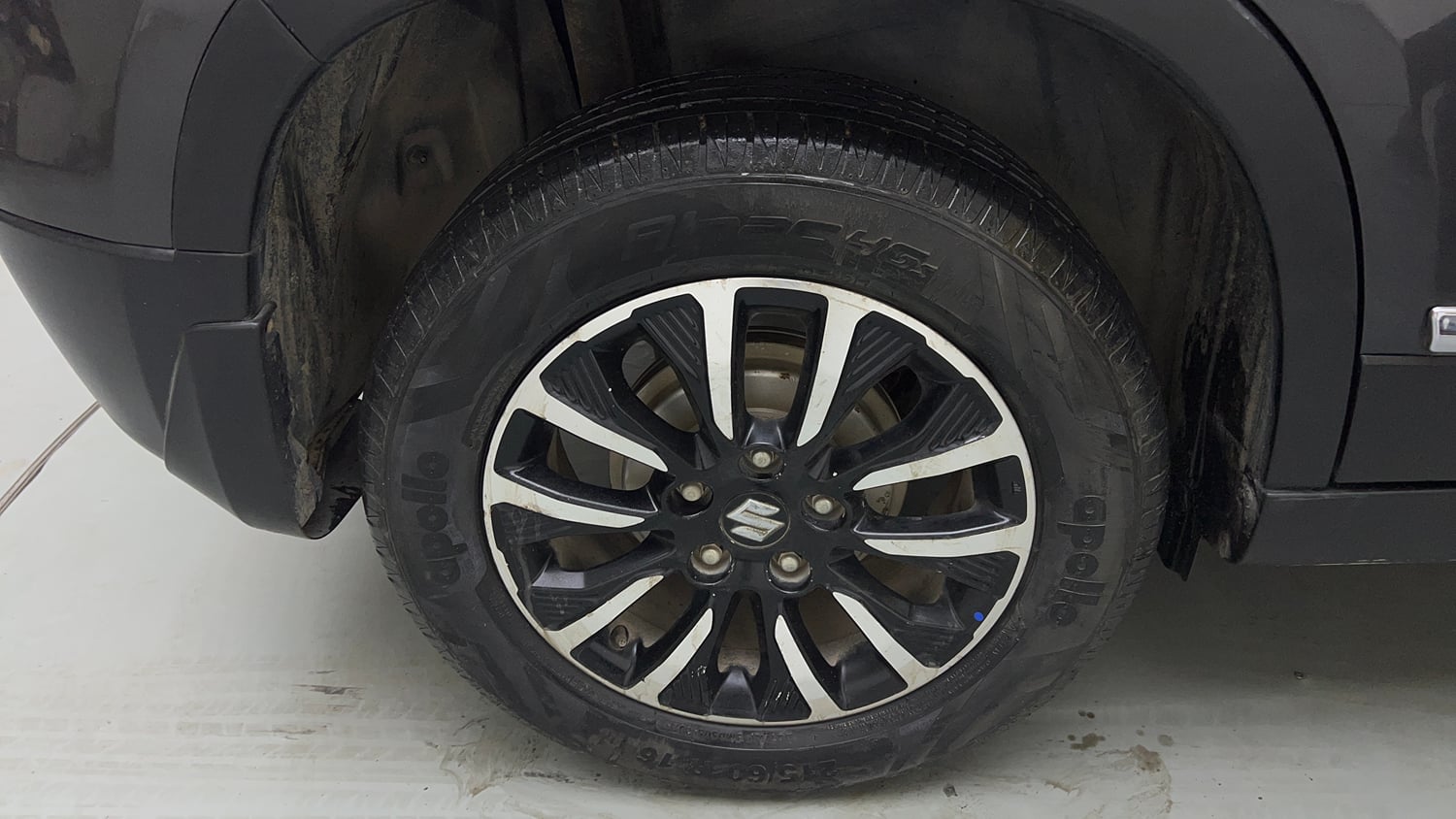 Used 2021 Maruti Suzuki Vitara Brezza ZXi Plus AT SHVS Petrol Automatic tyres RIGHT REAR TYRE RIM VIEW