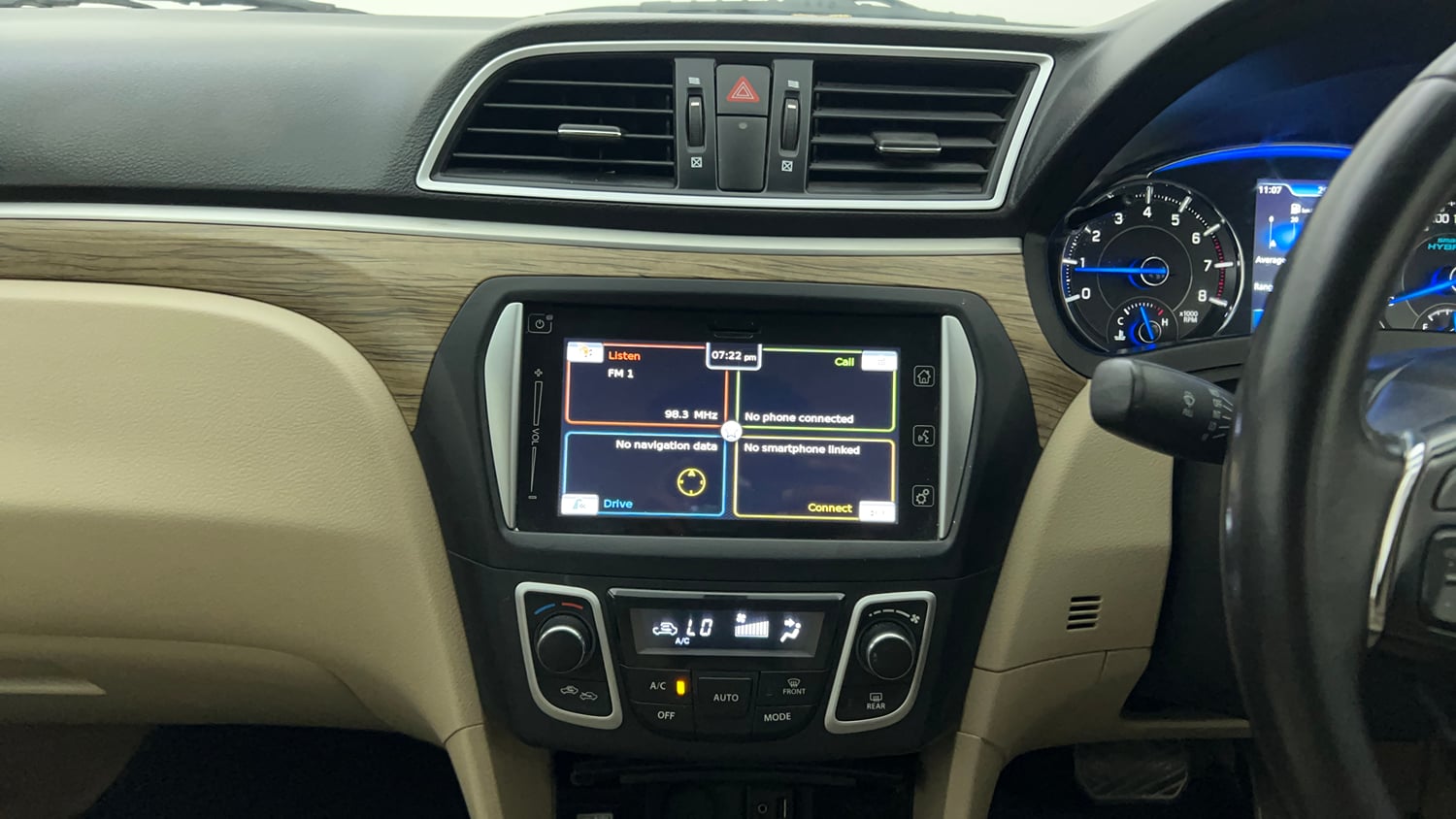 Used 2020 Maruti Suzuki Ciaz Alpha 1.5 AT Petrol Automatic interior MUSIC SYSTEM & AC CONTROL VIEW