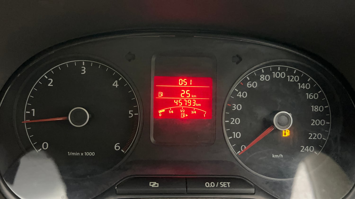 Used 2014 Volkswagen Vento Highline Diesel Diesel Manual interior CLUSTERMETER VIEW