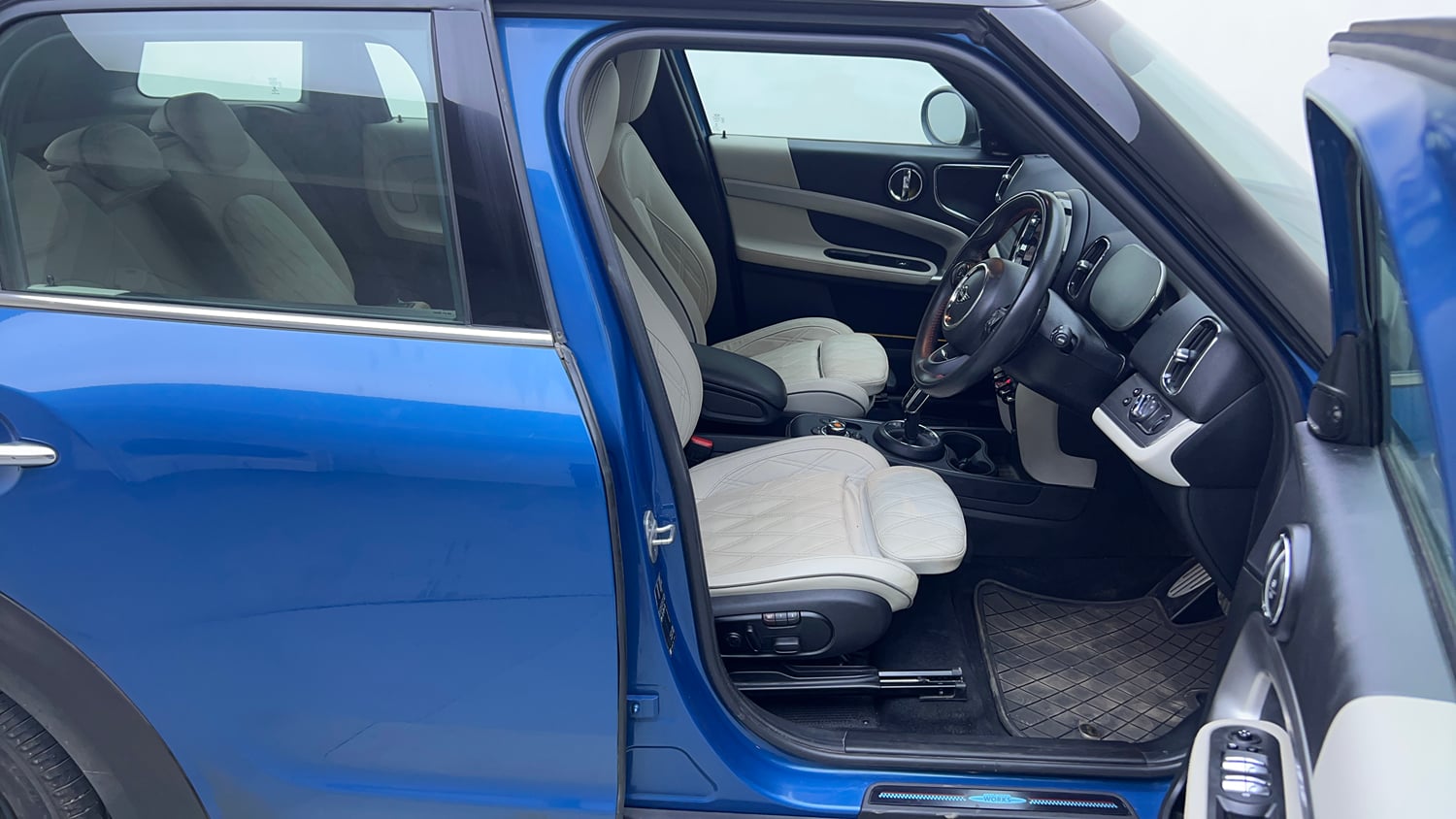 Used 2021 Mini Countryman Cooper S JCW Inspired Petrol Automatic interior RIGHT SIDE FRONT DOOR CABIN VIEW