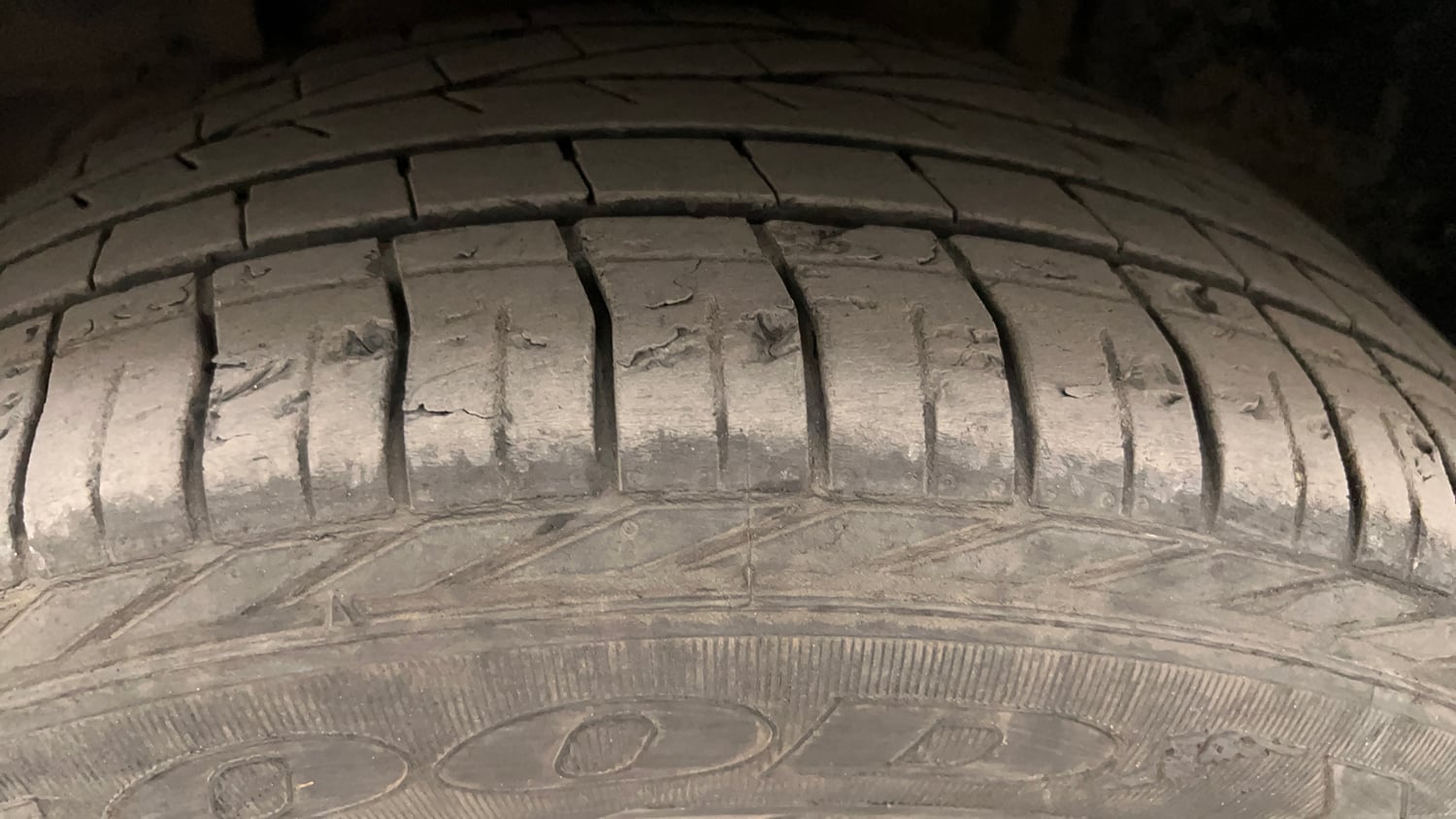 Used 2021 Tata Nexon XZ Plus Diesel Diesel Manual tyres LEFT FRONT TYRE TREAD VIEW