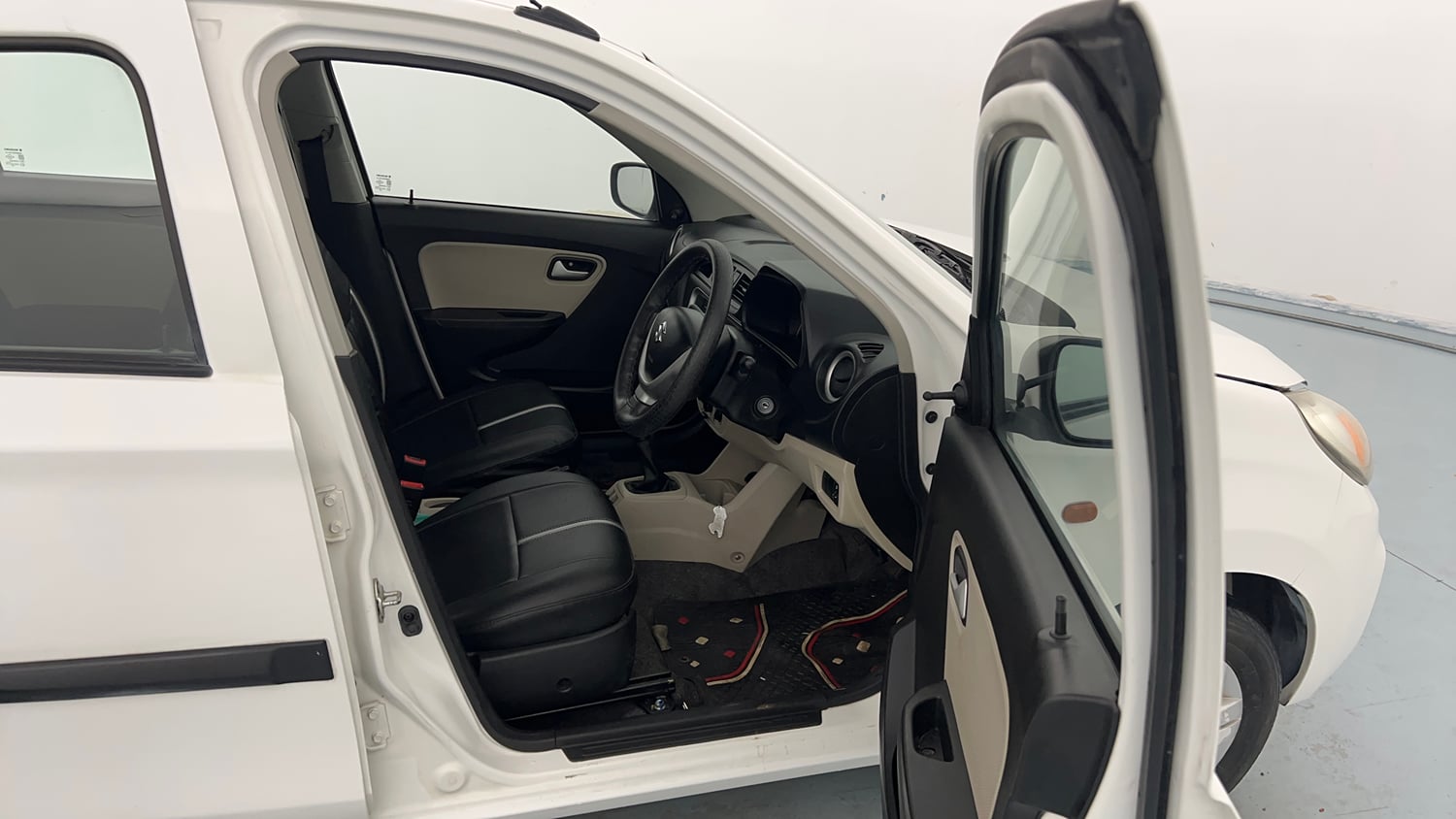 Used 2021 Maruti Suzuki Alto 800 VXi Petrol Manual interior RIGHT SIDE FRONT DOOR CABIN VIEW