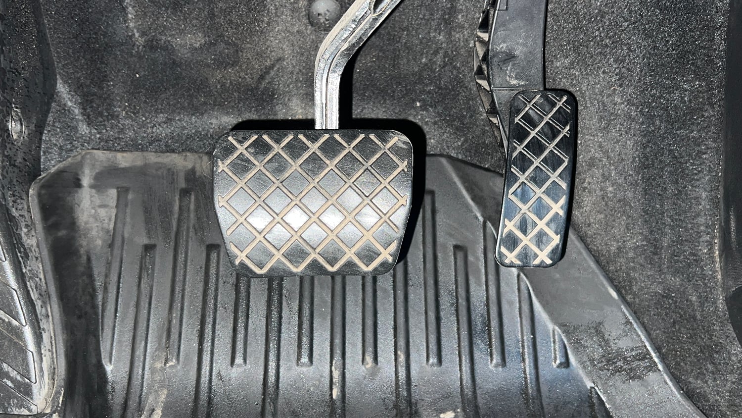Used 2024 Volkswagen Virtus Highline 1.0 TSI AT Petrol Automatic interior PEDALS VIEW