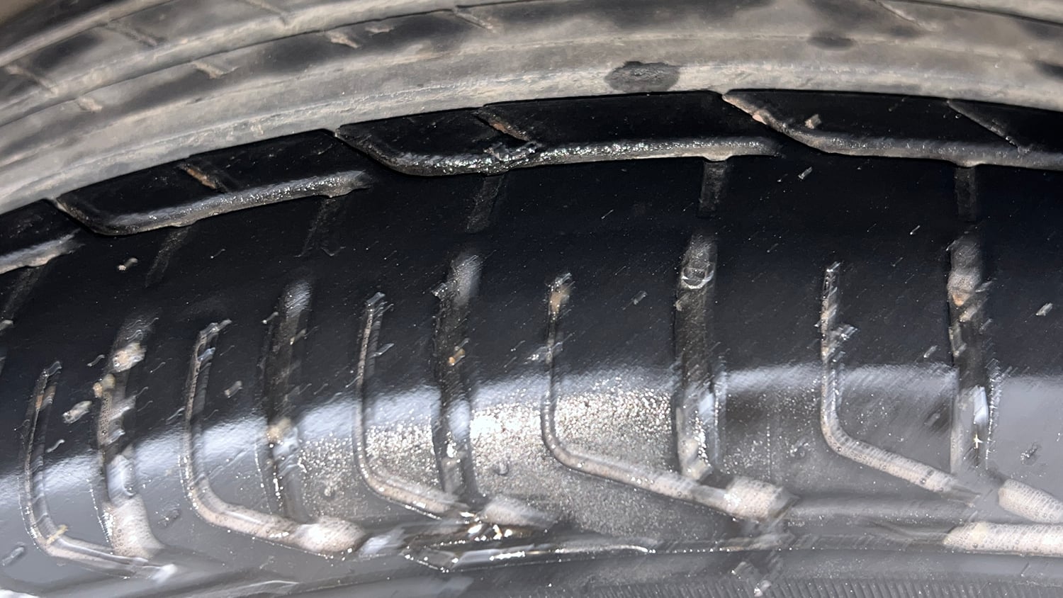 Used 2024 Hyundai Venue SX 1.2 Petrol Petrol Manual tyres RIGHT FRONT TYRE TREAD VIEW