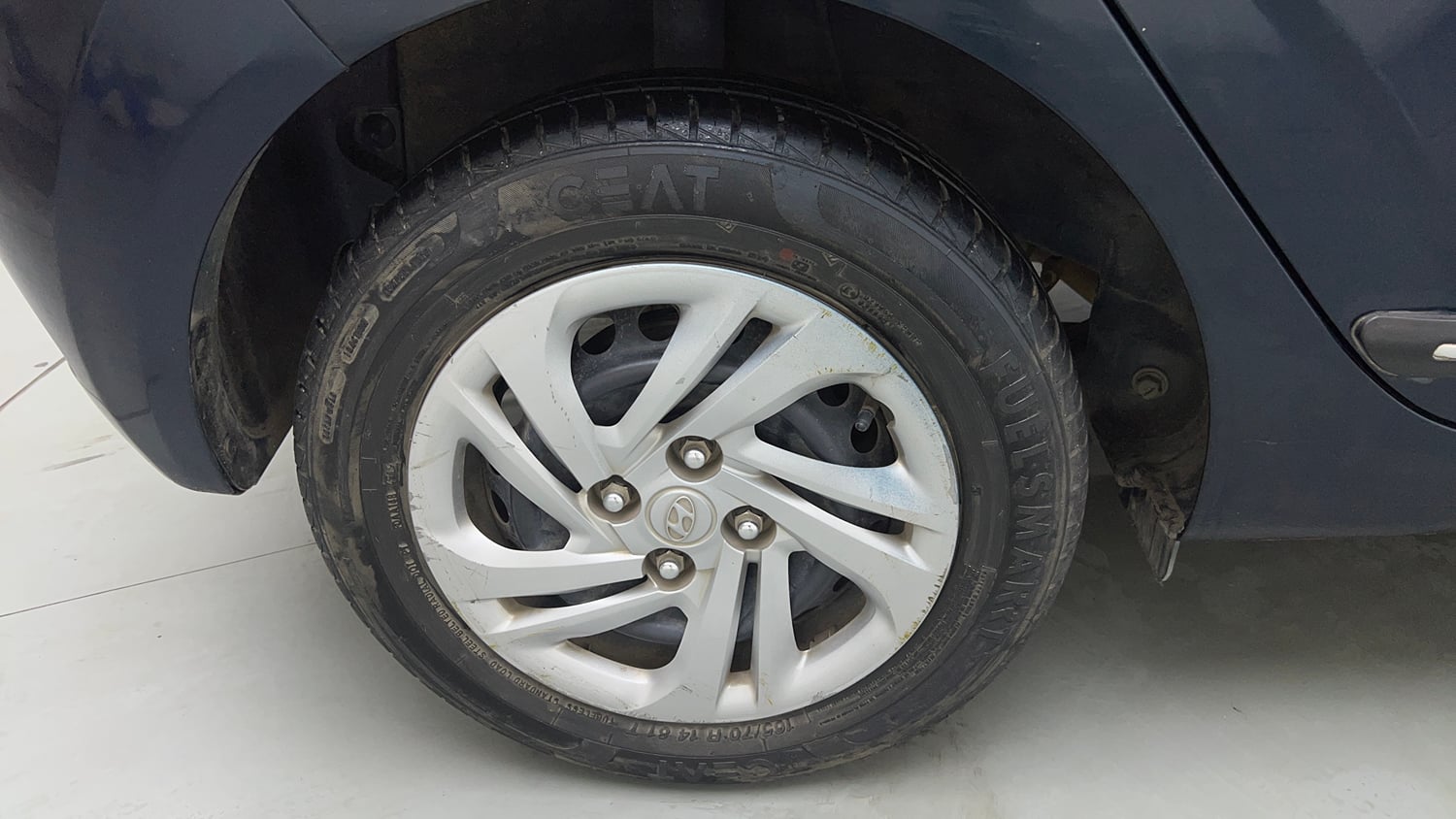 Used 2019 Hyundai Grand i10 Nios Magna AMT 1.2 Kappa VTVT Petrol Automatic tyres RIGHT REAR TYRE RIM VIEW