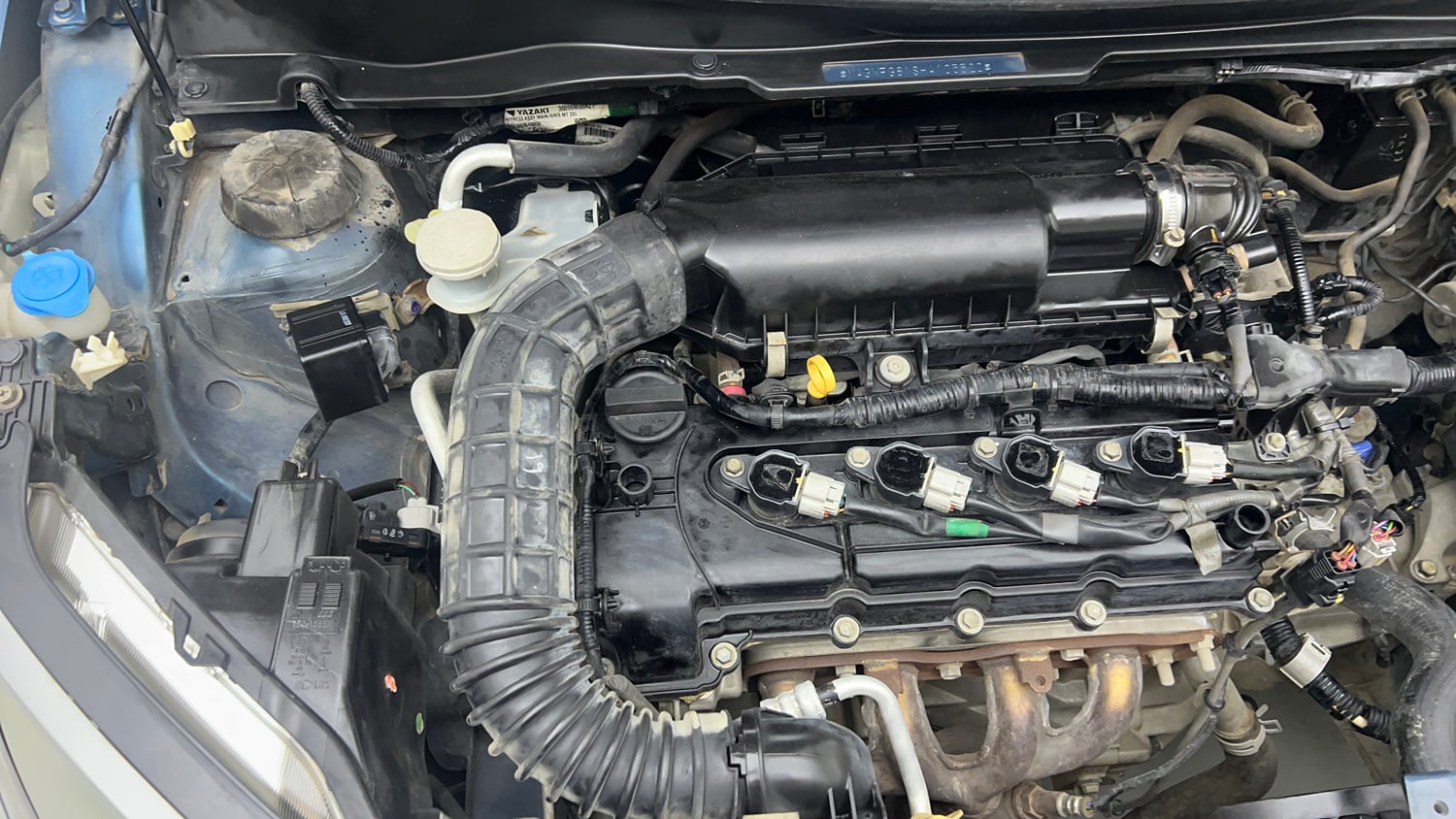 Used 2017 Maruti Suzuki Ignis  Zeta Dual Tone MT Petrol Petrol Manual engine ENGINE RIGHT SIDE VIEW