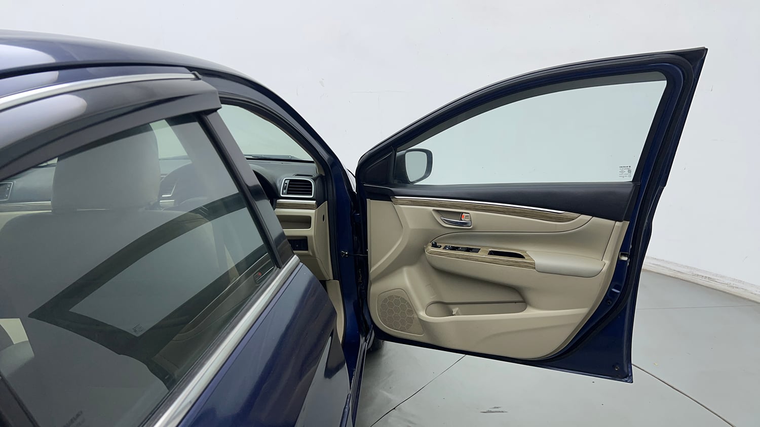 Used 2019 Maruti Suzuki Ciaz Alpha Hybrid 1.5 AT Petrol Automatic interior RIGHT FRONT DOOR OPEN VIEW