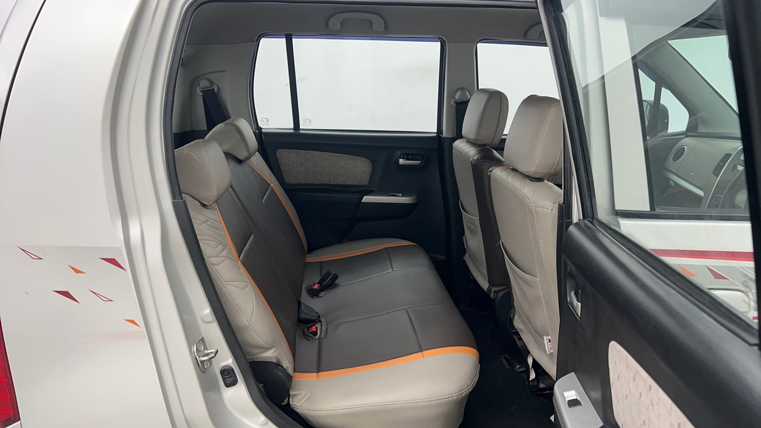 Used 2017 Maruti Suzuki Wagon R VXI Petrol Manual interior RIGHT SIDE REAR DOOR CABIN VIEW