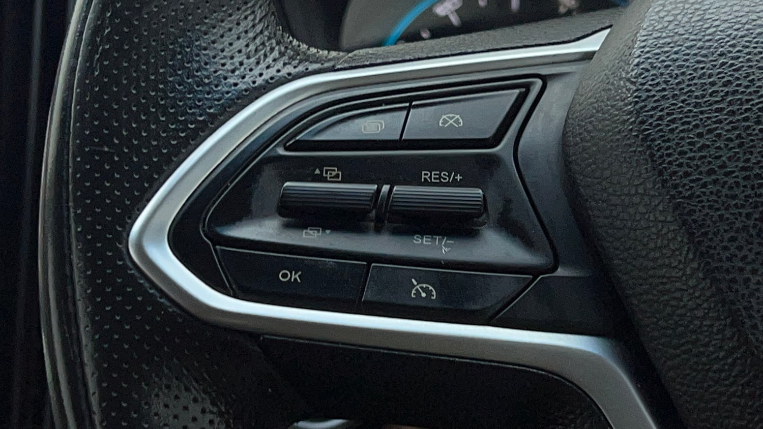 Used 2021 MG Motors Hector Plus Sharp 1.5 Petrol Turbo CVT 6-STR Petrol Automatic top_features Cruise control