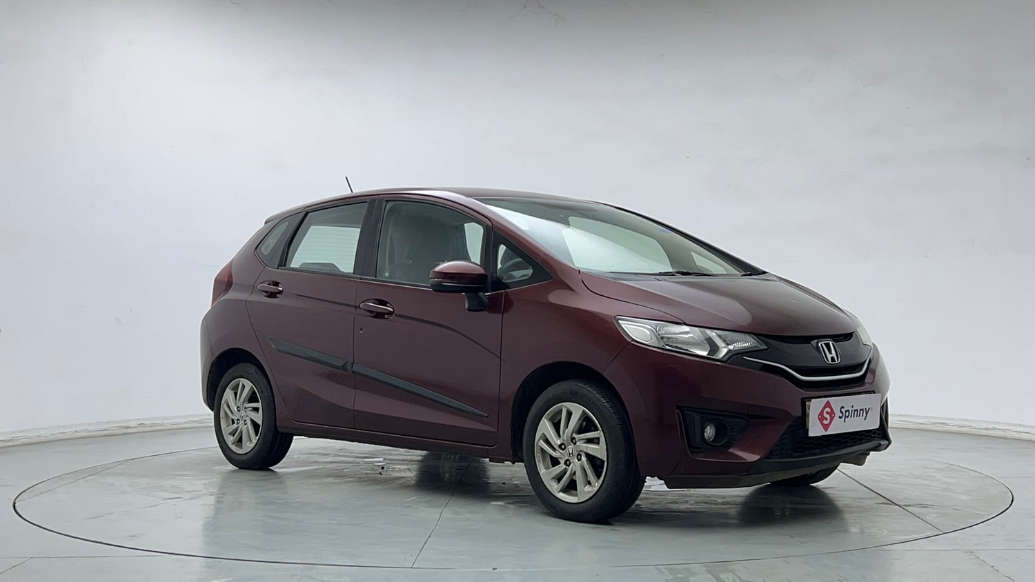 Used 2016 Honda Jazz V AT Petrol Petrol Automatic exterior RIGHT FRONT CORNER VIEW