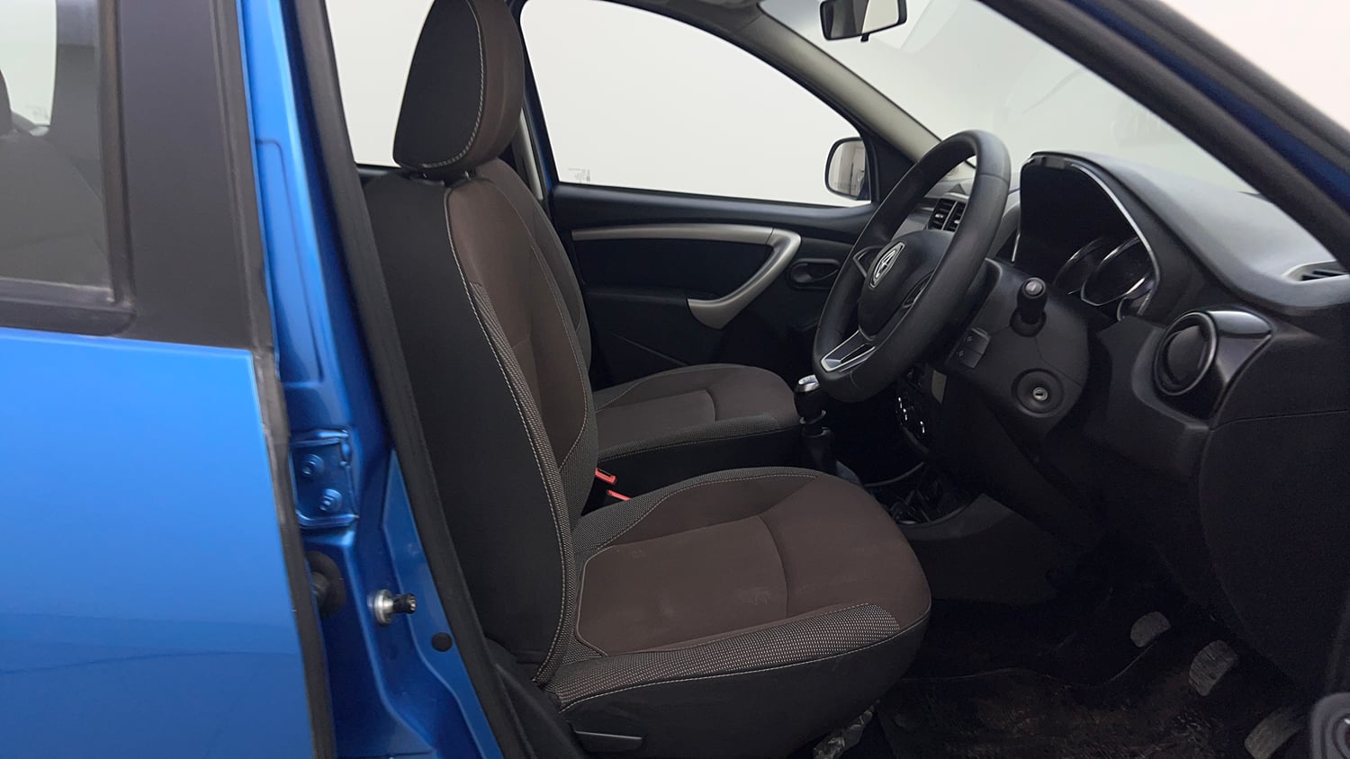 Used 2020 Renault Duster 110 PS RXS MT Diesel Diesel Manual interior RIGHT SIDE FRONT DOOR CABIN VIEW