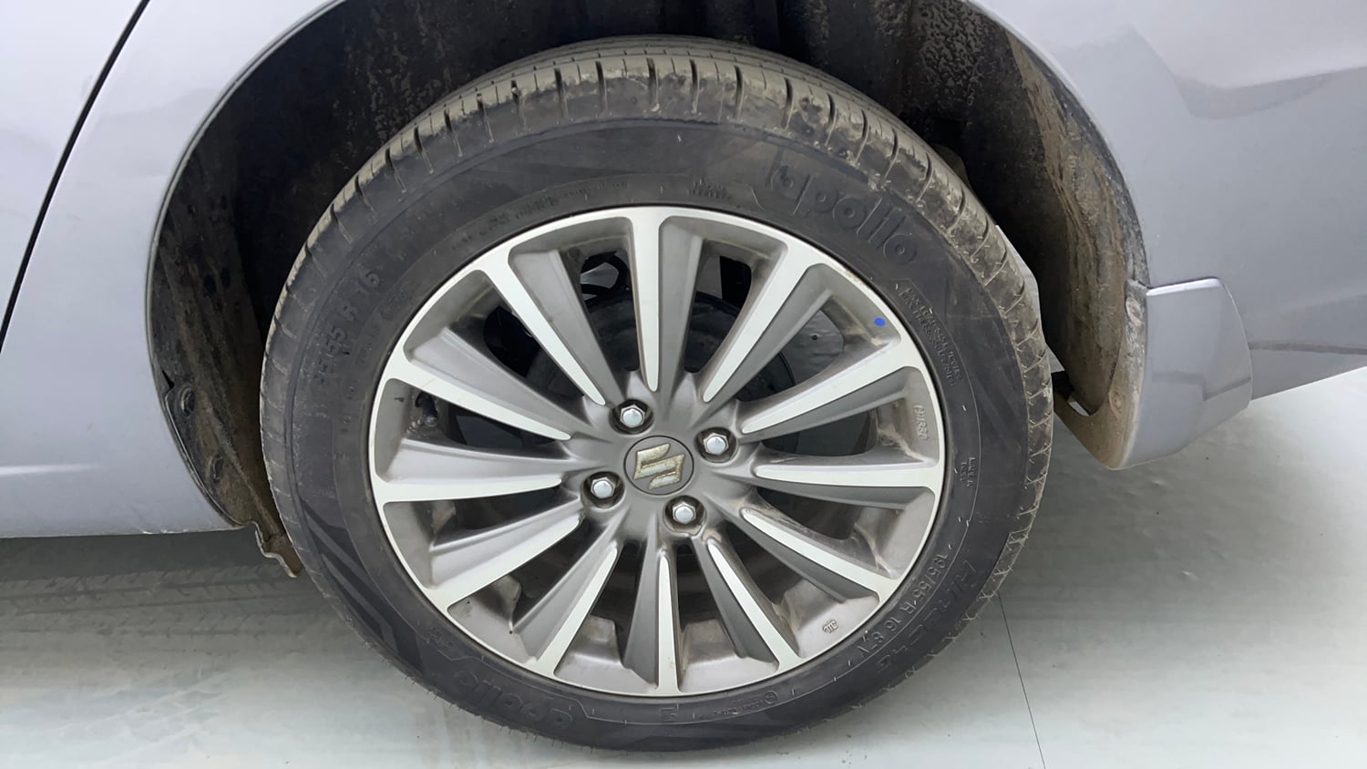 Used 2021 Maruti Suzuki Ciaz Alpha 1.5 Petrol Manual tyres LEFT REAR TYRE RIM VIEW