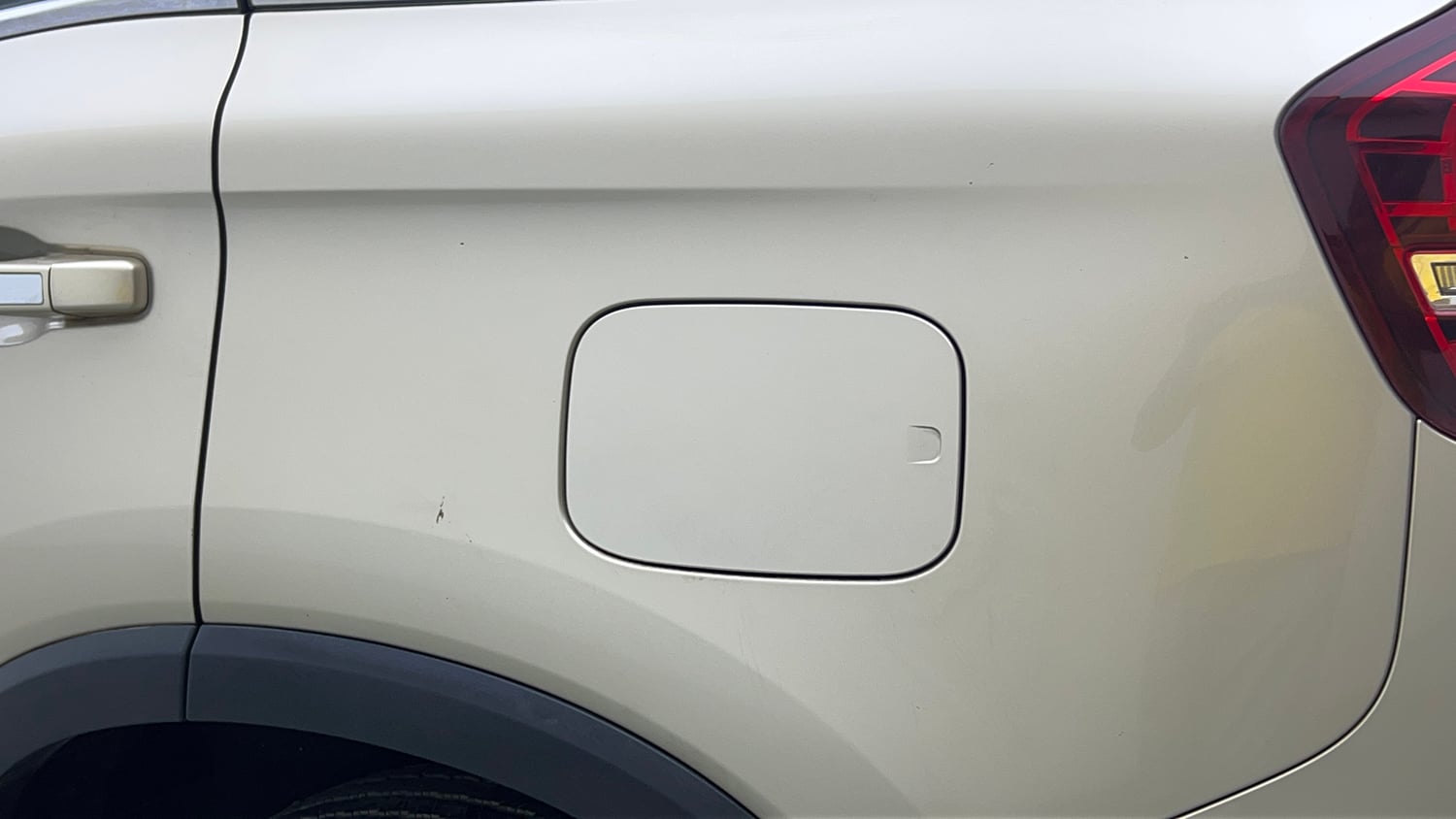 Used 2023 Mahindra Scorpio N Z8 L Petrol AT 6 STR Petrol Automatic dents MINOR DENT