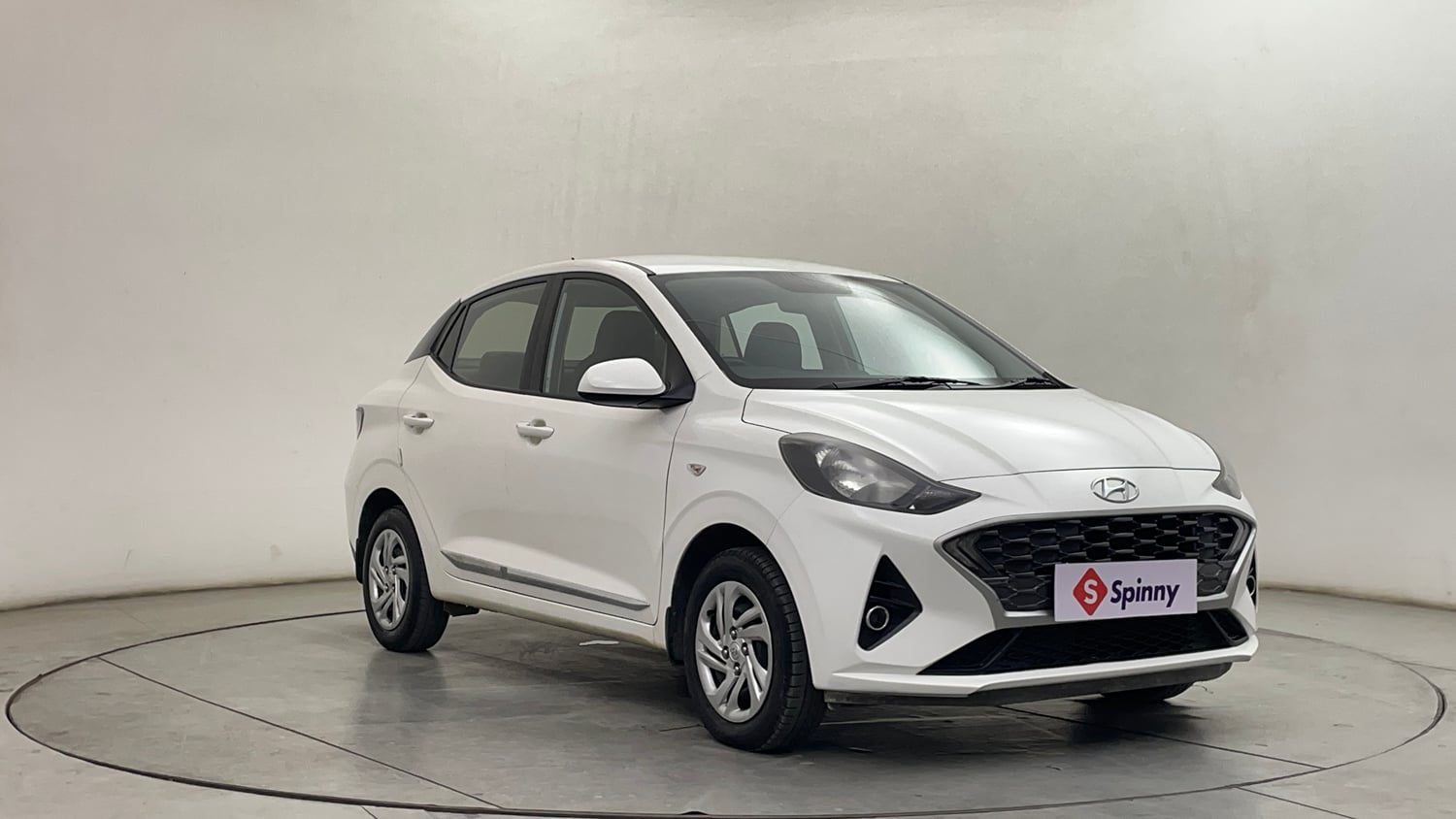 Used 2022 Hyundai Aura S 1.2 CNG Cng Manual exterior RIGHT FRONT CORNER VIEW