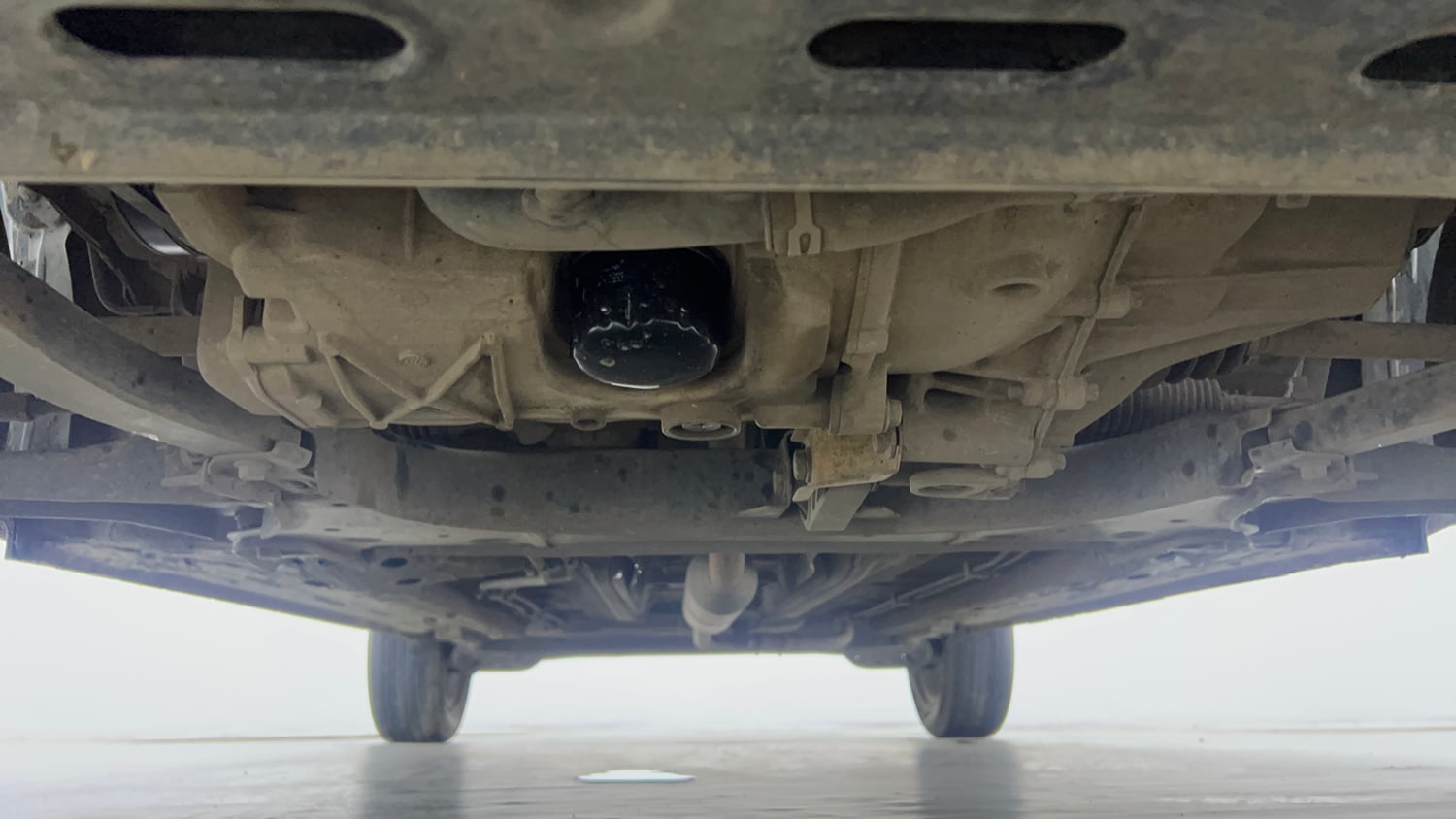 Used 2022 Renault Kiger RXT MT Petrol Manual extra FRONT LEFT UNDERBODY VIEW