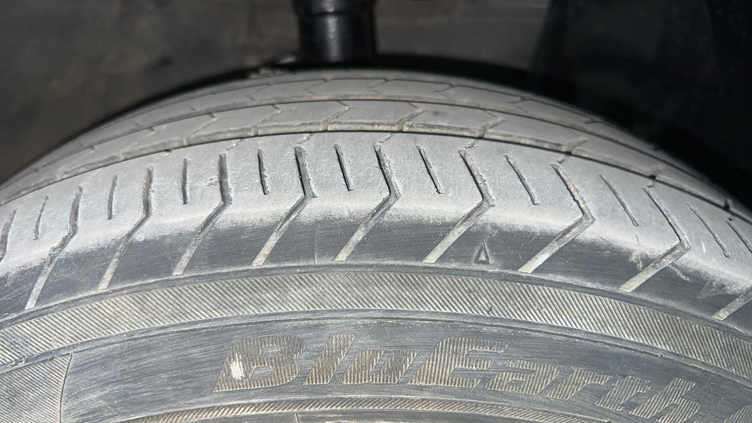 Used 2016 Nissan Micra XL CVT Petrol Automatic tyres RIGHT FRONT TYRE TREAD VIEW