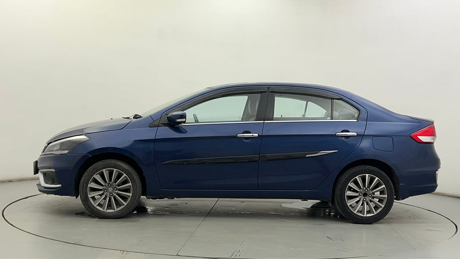 Used 2020 Maruti Suzuki Ciaz Alpha 1.5 AT Petrol Automatic exterior LEFT SIDE VIEW