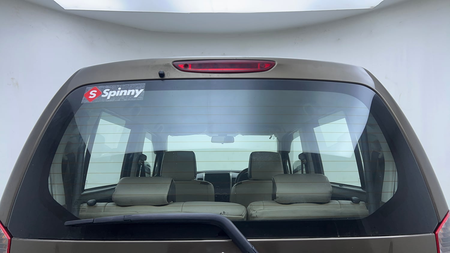Used 2014 Maruti Suzuki Wagon R VXI Petrol Manual exterior BACK WINDSHIELD VIEW