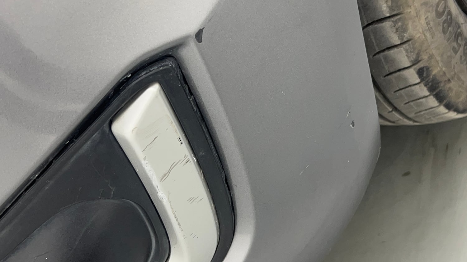 Used 2015 Maruti Suzuki Swift Lxi (O) Petrol Manual dents MINOR SCRATCH