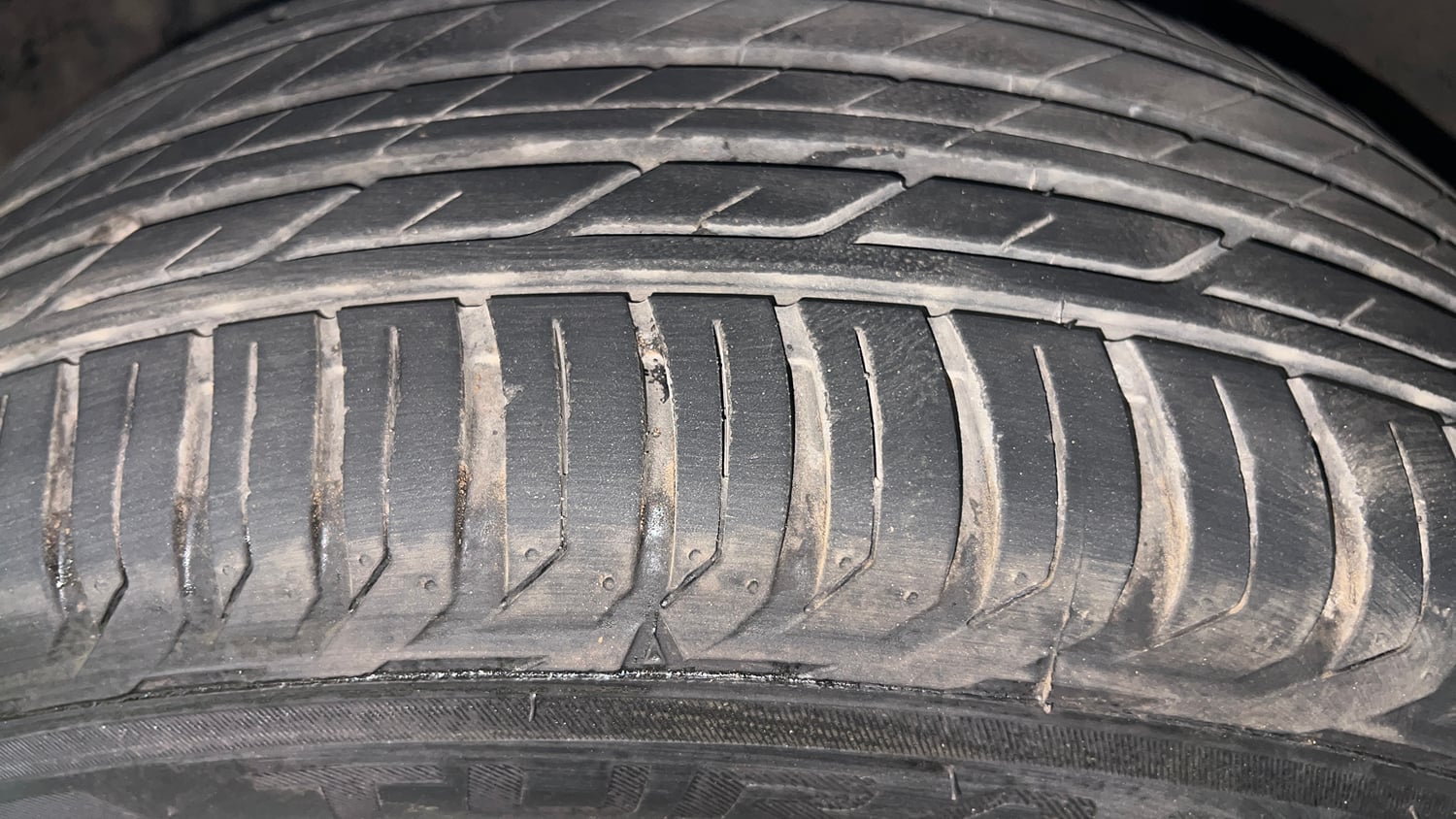 Used 2020 Renault Duster 110 PS RXS MT Diesel Diesel Manual tyres LEFT FRONT TYRE TREAD VIEW