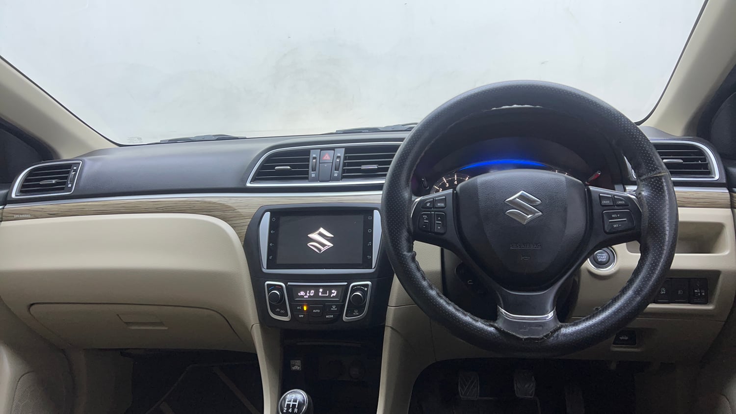 Used 2021 Maruti Suzuki Ciaz Alpha 1.5 Petrol Manual interior DASHBOARD VIEW