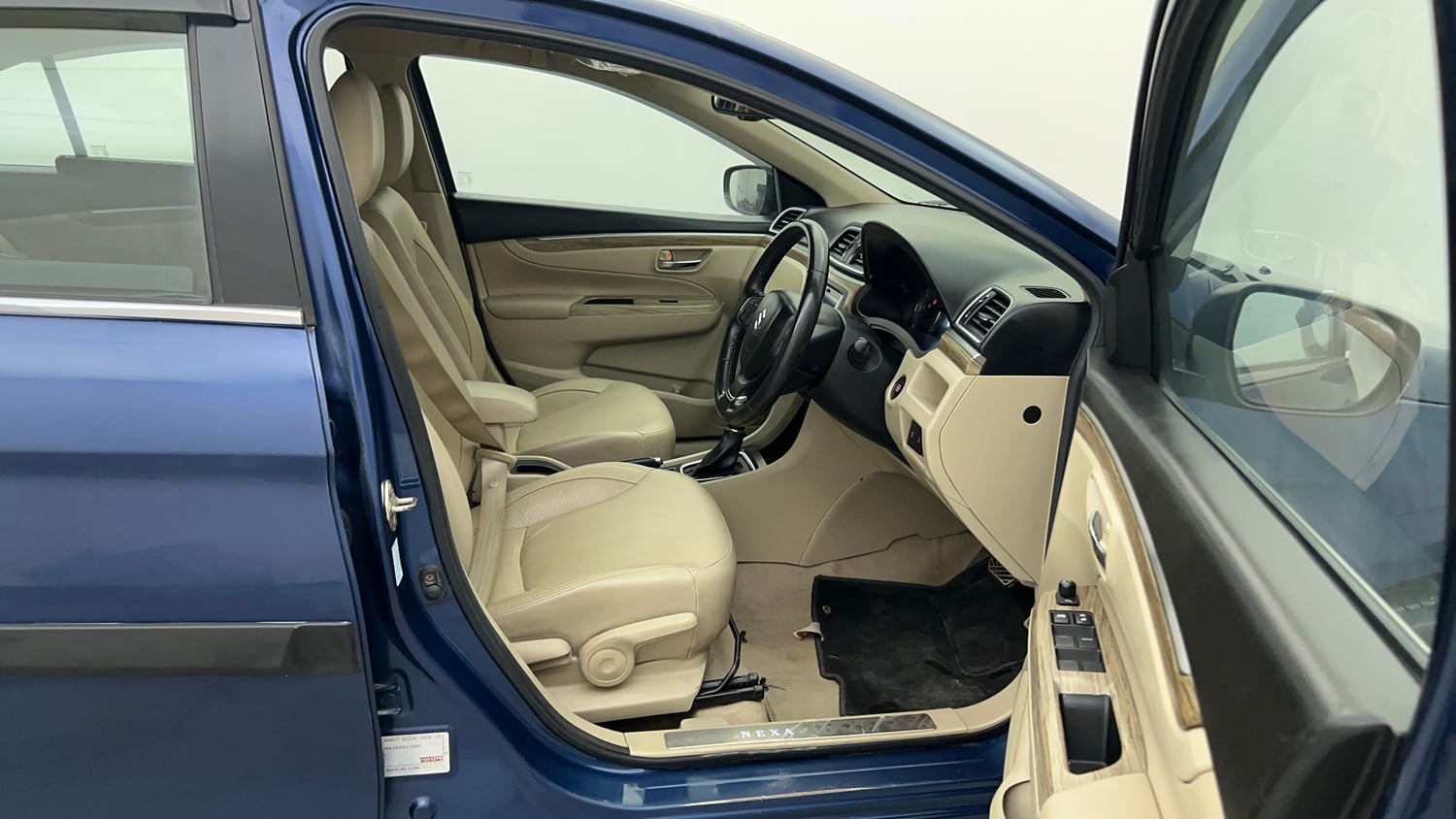 Used 2020 Maruti Suzuki Ciaz Alpha 1.5 AT Petrol Automatic interior RIGHT SIDE FRONT DOOR CABIN VIEW